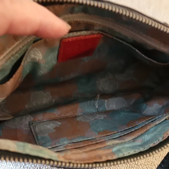 Elegant Black Hobo Leather Women's Bag - Picture 3 of 6